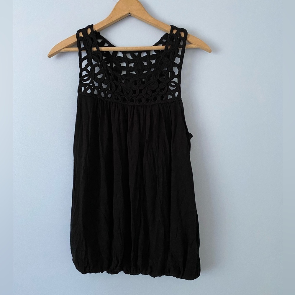 Twenty One Size S Black Sleeveless Tunic Top with Lace Detail Pockets Bubble Hem